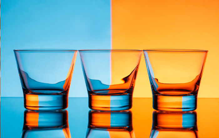 Różnice między napojami izotonicznymi, hipotonicznymi i hipertonicznymi – porównanie wizualne