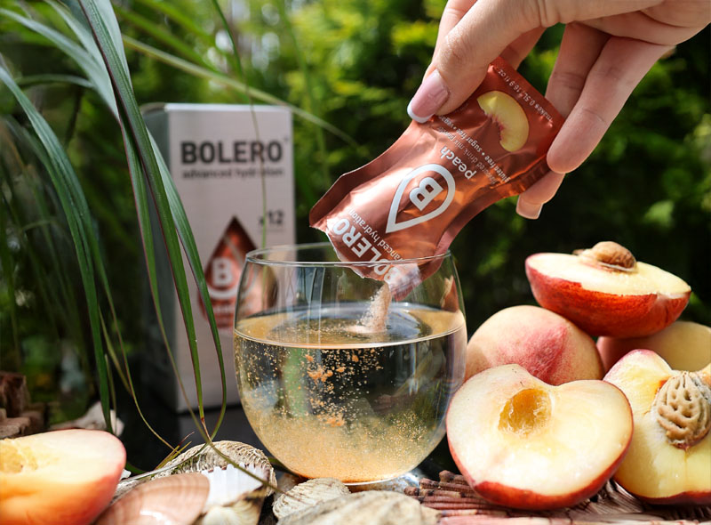 Brzoskwiniowy napój instant Bolero Peach – zdrowe nawodnienie bez cukru i glutenu