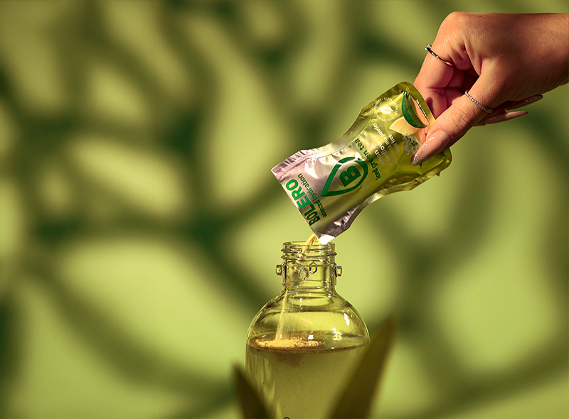 Bolero Iced Green Tea lemon elderflower saszetka do wody przygotowanie napoju zielona herbata bez cukru