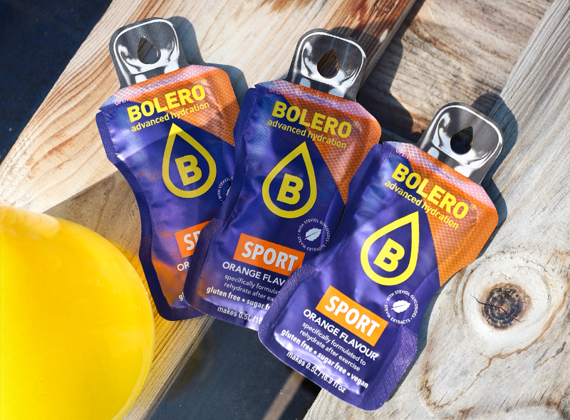 Bolero Sport Orange – napój izotoniczny w saszetce, bez cukru, ze stewią, z elektrolitami dla sportowców